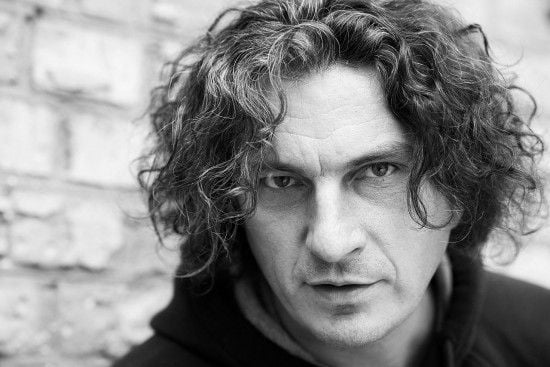 Донька Кузьми "Скрябіна" у 10-ту річницю його смерті показалася на могилі батька