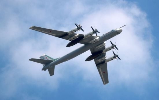 У повітря злетіли ворожі Ту-95 — моніторингові канали