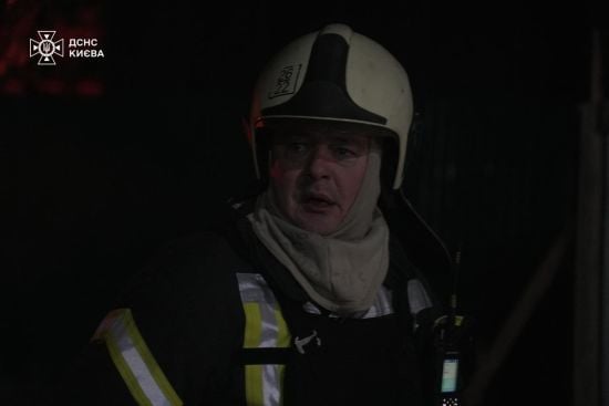 На Київщині уламками збитих безпілотників пошкоджено 9 приватних будинків та автівка