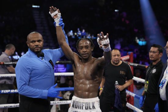 "Я повинен відібрати титул": непереможний суперник Берінчика пригрозив українцю нокаутом