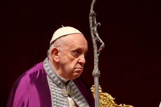 Папа Римський у критичному стані: що кажуть лікарі Папа Римський у критичному стані: що кажуть лікарі