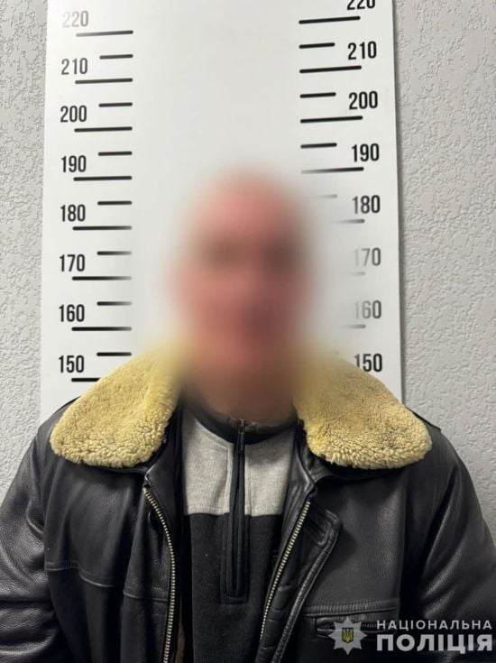 Розбещував малолітніх дівчаток: у Мукачеві поліція затримала 52-річного чоловіка