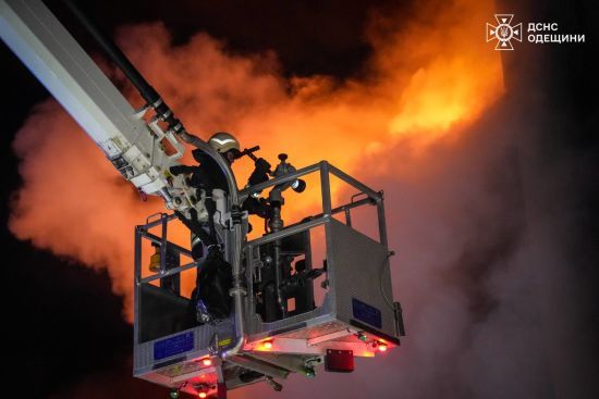 Росіяни другу ніч поспіль атакують Одесу "Шахедами": куди цілились окупанти і які наслідки