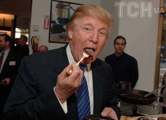 Чоловік день харчувався як Дональд Трамп і залишився з "розладом" шлунка: що він їв (фото)