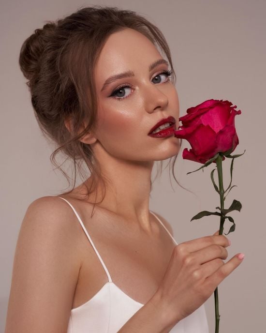 Зірка "Школи" Кудашова розсекретила стосунки зі старшим на 10 років коханим і заговорила про ревнощі