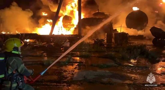 Росію масовано атакували дрони: куди цієї ночі влучили 