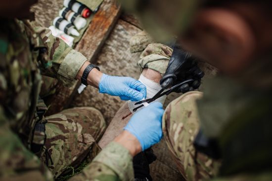 Механізм розбронювання: з окремих медиків знімуть "бронь" та мобілізують – що відомо