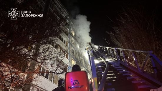 У Запоріжжі російський дрон влучив у багатоповерхівку: скільки людей вдалося врятувати