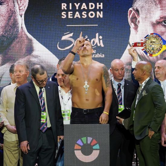 Найкращий боксер незалежно від вагової категорії: Усик зберіг лідерство в рейтингу The Ring