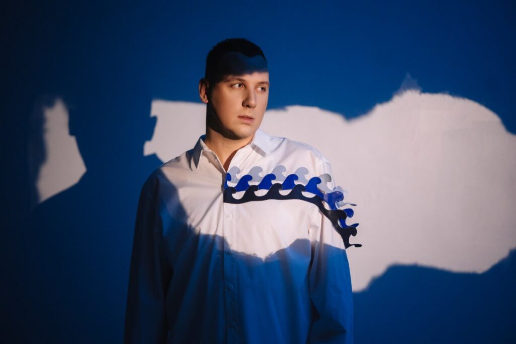 Новий сингл «Хвилі не хвилюють» від ONƎ MORE - музична декларація про свободу від зовнішнього тиску