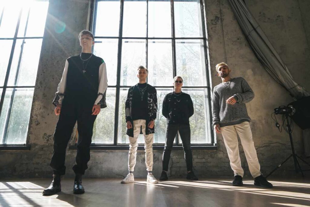 Новий трек від гурту Amberwhale - "Come at Me": сила бути собою