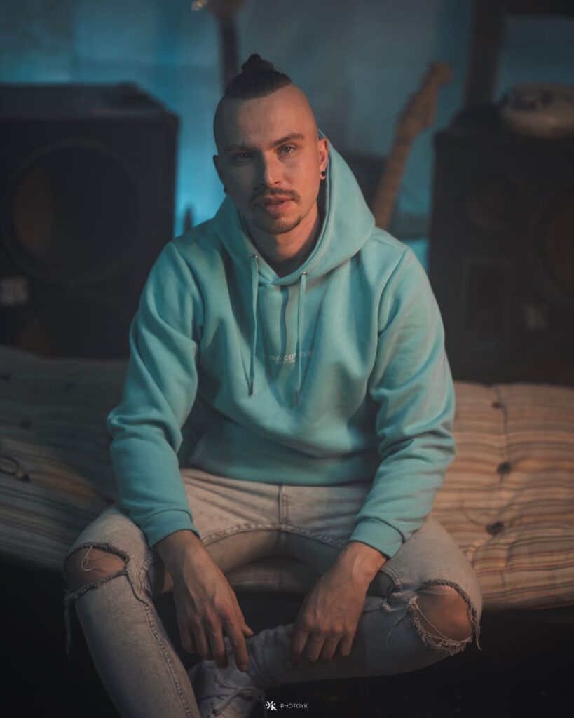 «Набери мене» – новий хіт від SHYMAN про кохання, яке не знає меж