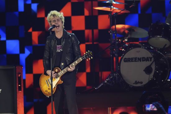 Гурт Green Day обматюкав Трампа після його сварки з Зеленським і обізвав Венса "відсталим"