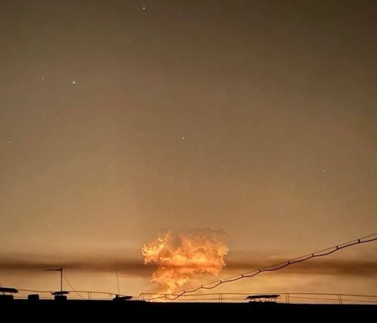 У Суджі горить газовимірювальна станція: пожежу видно навіть з Курська