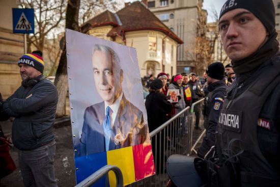 Двох високопоставлених російських дипломатів висилають з Румунії: що сталося