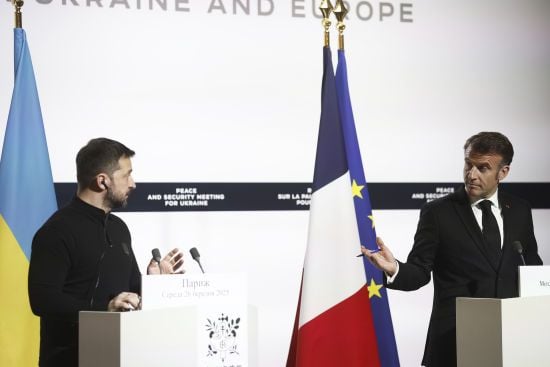 Які механізми задіють для контролю над перемир'ям: Макрон назвав варіанти