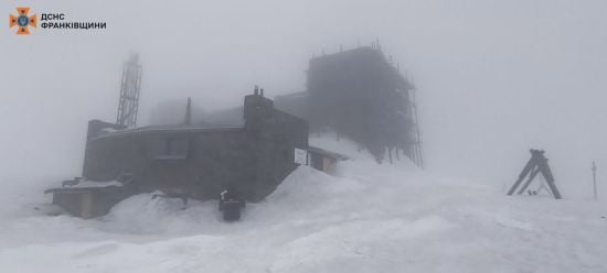 У Карпатах вирує сильний шторм: українців попередили про небезпеку