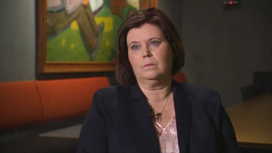 В Ісландії міністерка пішла у відставку, бо народила від неповнолітнього