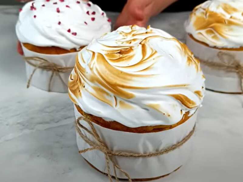 Змішайте це з маслом – і будете насолоджуватися смачною й вологою паскою, яка не кришиться. Рецепт