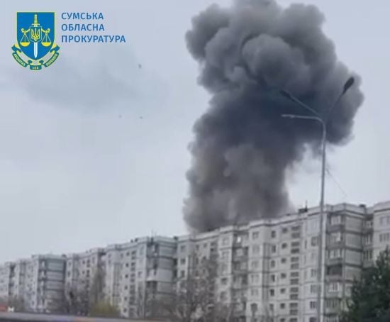 Ракетна атака на Суми: кількість поранених різко зросла (фото) Ракетна атака на Суми: кількість поранених різко зросла (фото)
