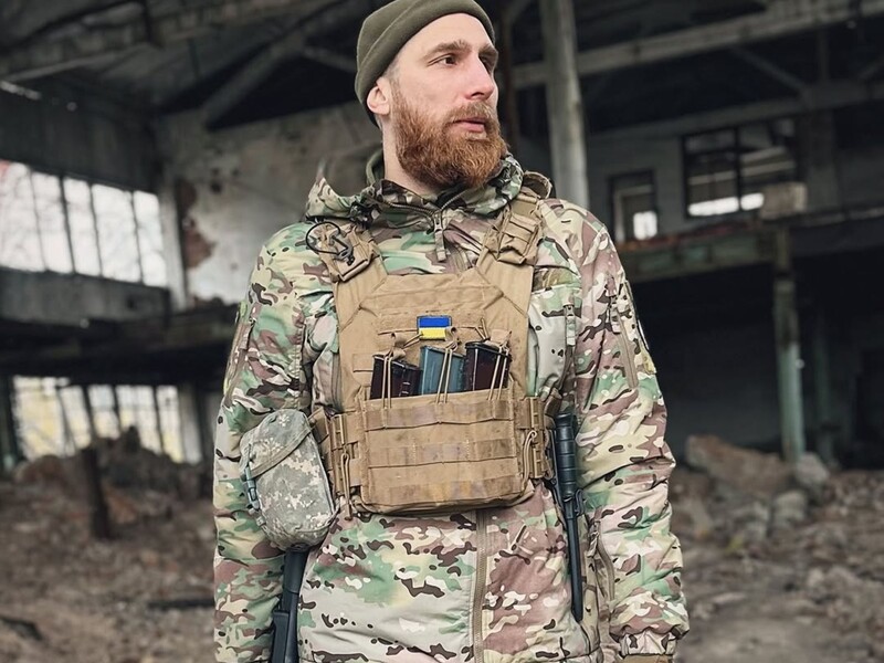 До Всесвітнього дня поезії українські військовослужбовці прочитали вірш британського поета Генлі. Відео