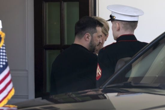 Суперечкою в Білому домі Зеленського усунули як перешкоду для переговорів з Росією – CNN