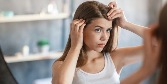Дефіцит якого вітаміну викликає сивину та випадіння волосся: пояснили лікарі