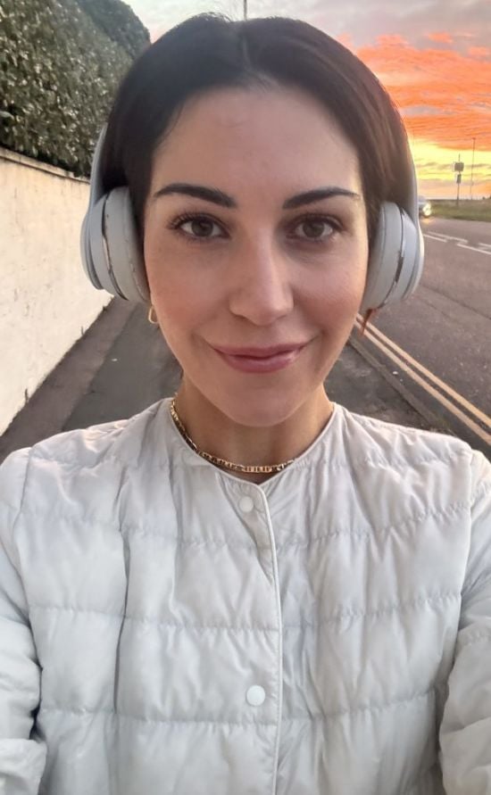 Секстерапевтка похизувалася своїм робочим днем: "Дивлюся порно, купую іграшки для дорослих"