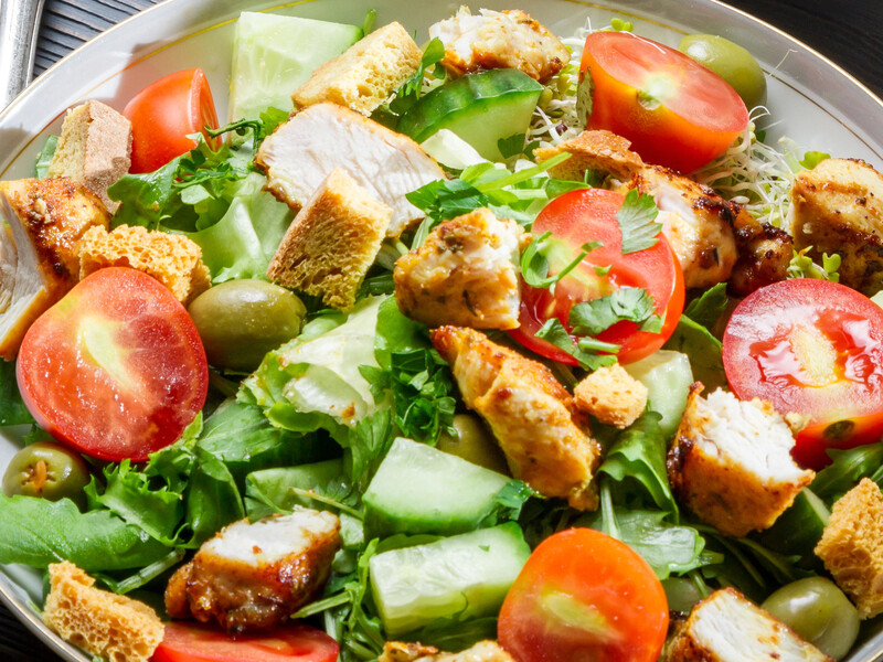 Приготуйте заправку із цих інгредієнтів – і салат вийде дуже смачним