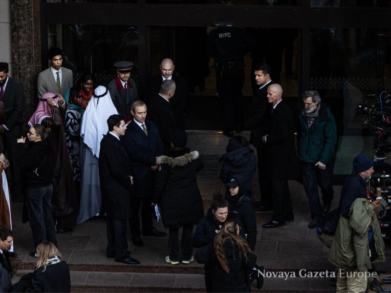 У Ризі почалися зйомки політичного трилера про Путіна, якого грає Джуд Лоу. Фото