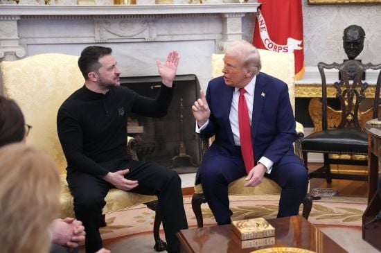 Зеленський відповів, що сталося з поясом Усика після зустрічі з Трампом – відповідь здивувала
