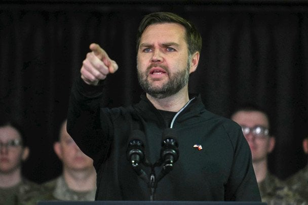 Венс відвідав Гренландію і назвав країни, які загрожують острову