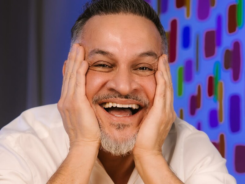 53-річний Хіменес-Браво у білизні показав, як готує сніданок, і дав його рецепт 53-річний Хіменес-Браво у білизні показав, як готує сніданок, і дав його рецепт