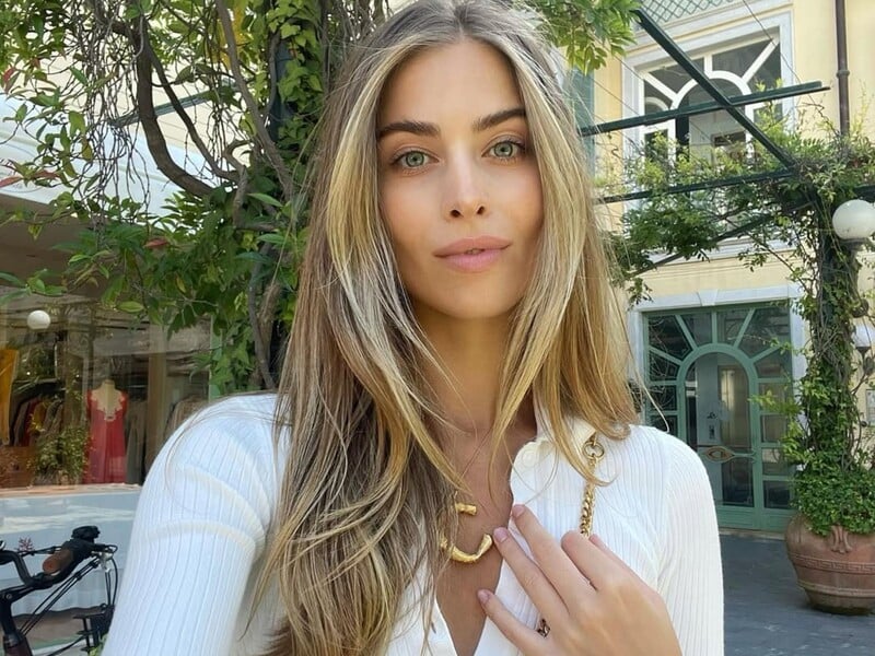 Селеровий сік із куркумою, полуниця в шоколаді й сібас. Онучка Ротару розповіла про своє харчування