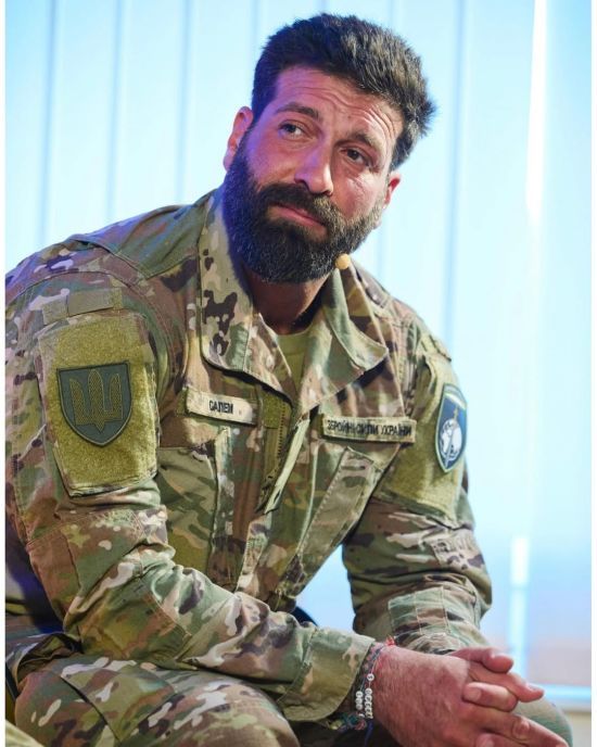 Даніель Салем пояснив, як поєднує військову службу та кар'єру ведучого: "Роблю безкоштовно"