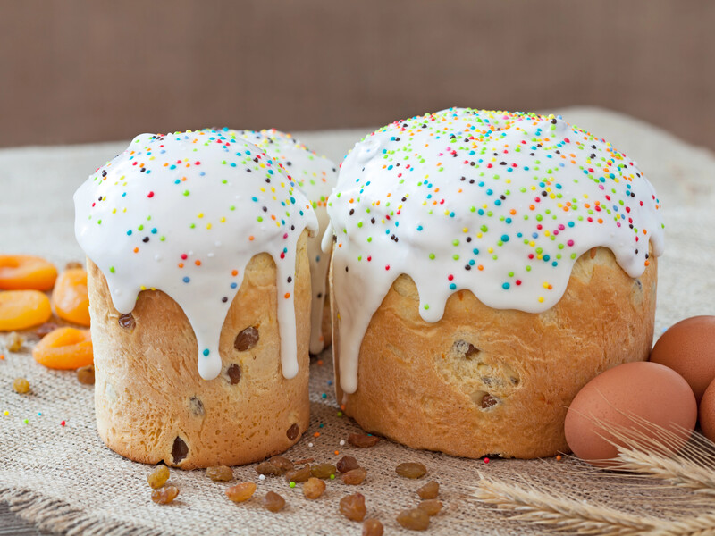 Змішайте це з водою, а потім збийте міксером. Рецепт еластичної глазурі без яєць