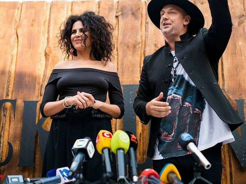 Потапа і Каменських помітили у США під час палкої вуличної сварки на підвищених тонах. Фото