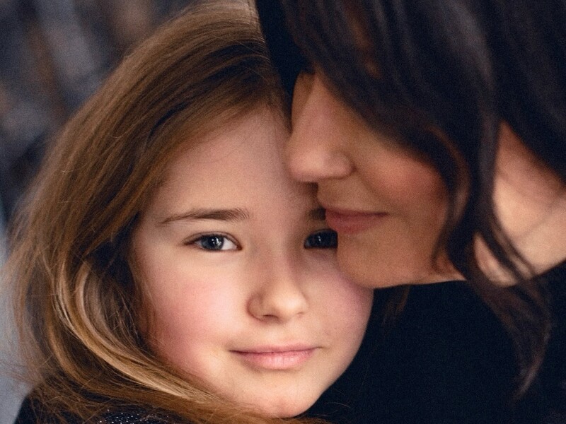 "Перепитує, чи ми ще в Україні, бо немає сирен". Мозгова повезла молодшу доньку в Карпати