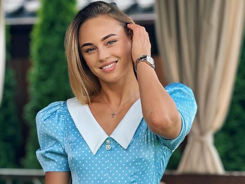 "Час розквітати". Білодід засвітила каблучку на підмізинному пальці