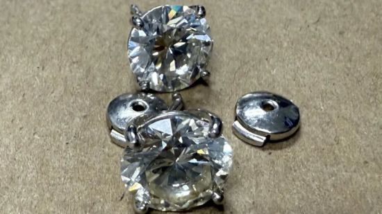 Поліція 12 днів пильнувала злодія, який украв діамантові сережки: де він їх сховав