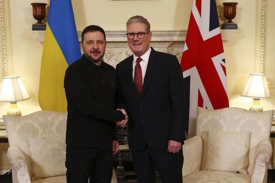 Британія та Франція працюватимуть над мирним планом з Україною, а потім покажуть його США – Стармер