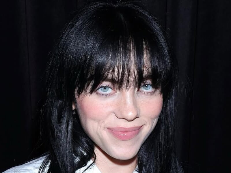 "Біллі, ну чому". Айліш обурила мережу зйомкою під російську пісню