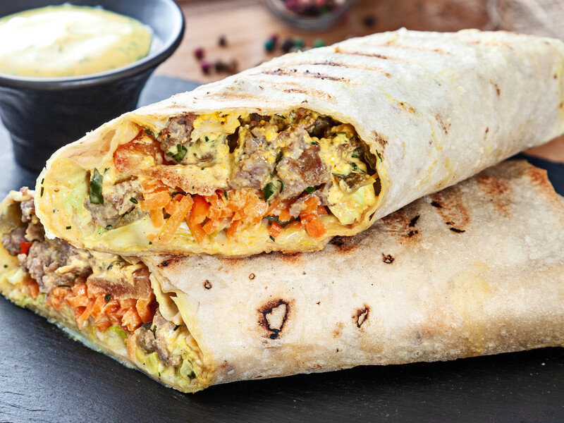 Поєднайте ці два соуси – і вірменська шаурма вийде дуже соковитою. Швидкий і простий рецепт