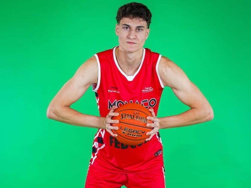 "Звичайно, я бачу всі ці порівняння". 19-річний син мера Києва Кличка розповів про стосунки з батьком