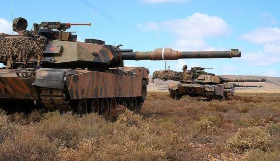 Доправлення австралійських танків Abrams до України затримається: яка причина
