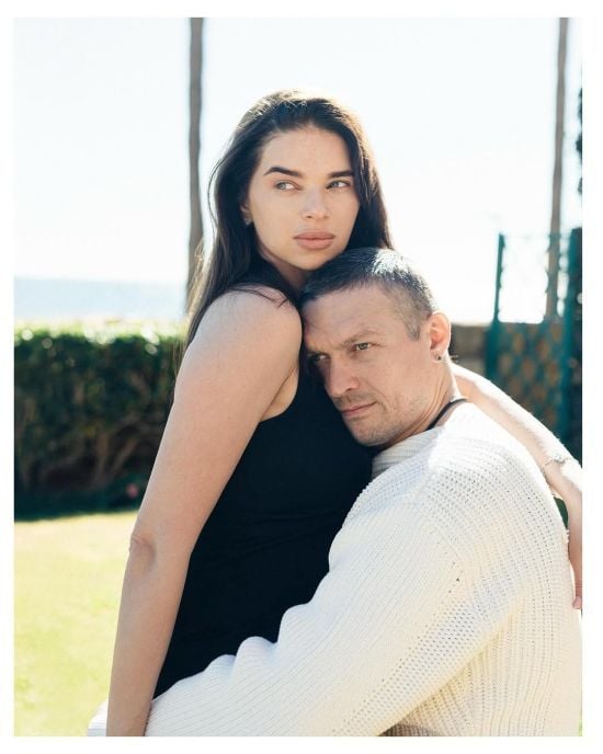 Дружина Усика зізналася, що зараз з їхнім будинком у Ворзелі, який окупували росіяни