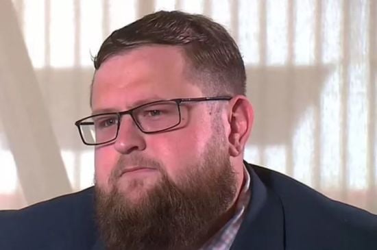 Чоловік, якого від 10 років ґвалтувала власна мама, боїться, що молодший брат – його син (фото)