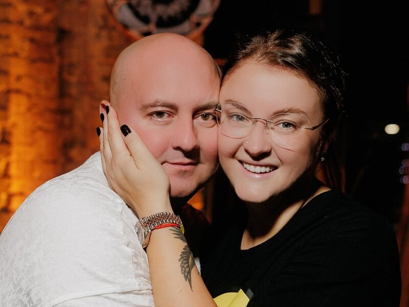 "Ми просто неслися у прірву". Юрій Ткач розповів, що врятувало його шлюб від розлучення