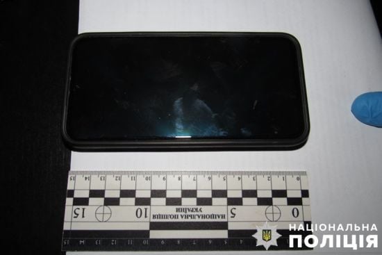 У Чернігові невідомий пограбував дитину: поліція оприлюднила шокувальні подробиці та фото