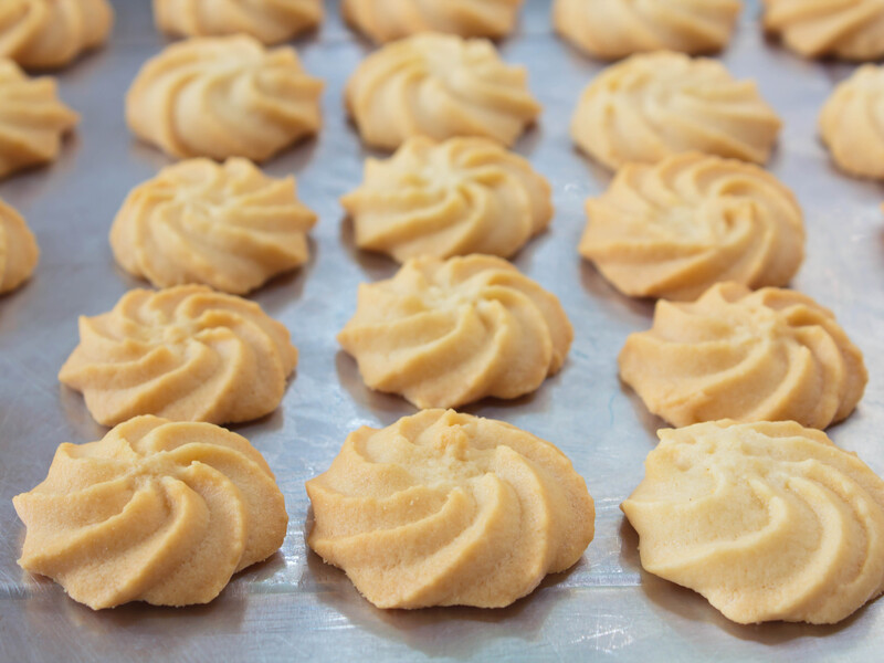 Скористайтеся цим інгредієнтом – і пісочне печиво вийде розсипчастим. Рецепт Клопотенка